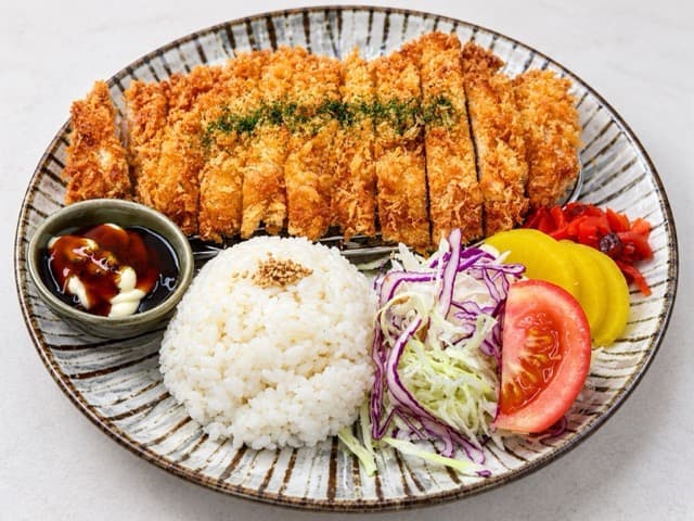 CHCIKEN  (PORK)  KATSU WITH SAUCE