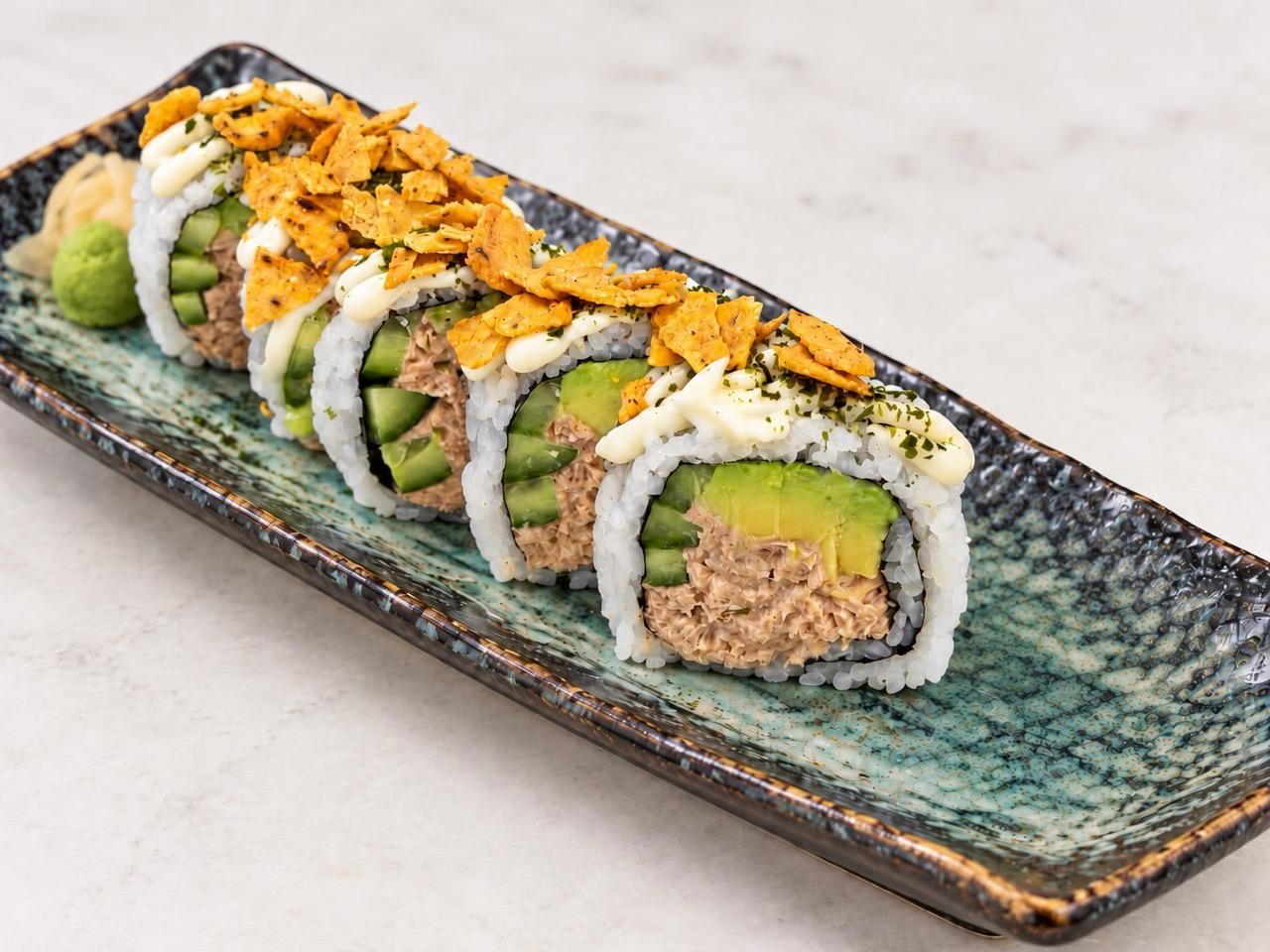 COOKED TUNA ROLL (URAMAKI)